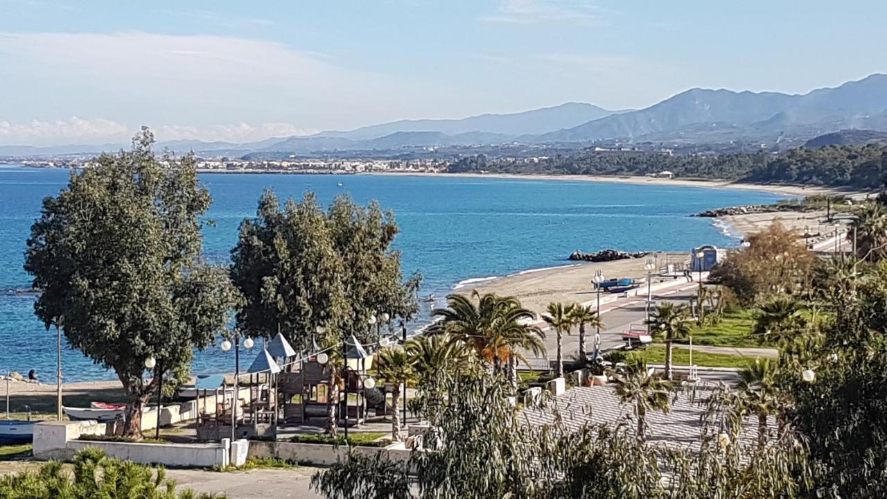 Golfo Di Tindari Apartments Фальконе Экстерьер фото